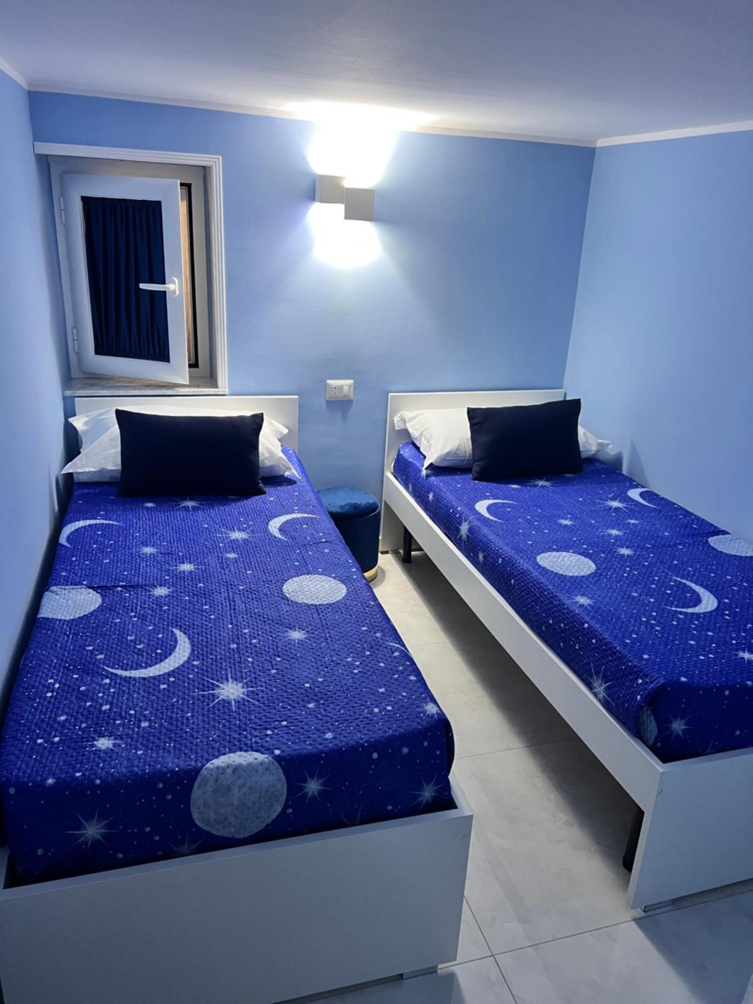 Ira House Apartment Naples Luaran gambar