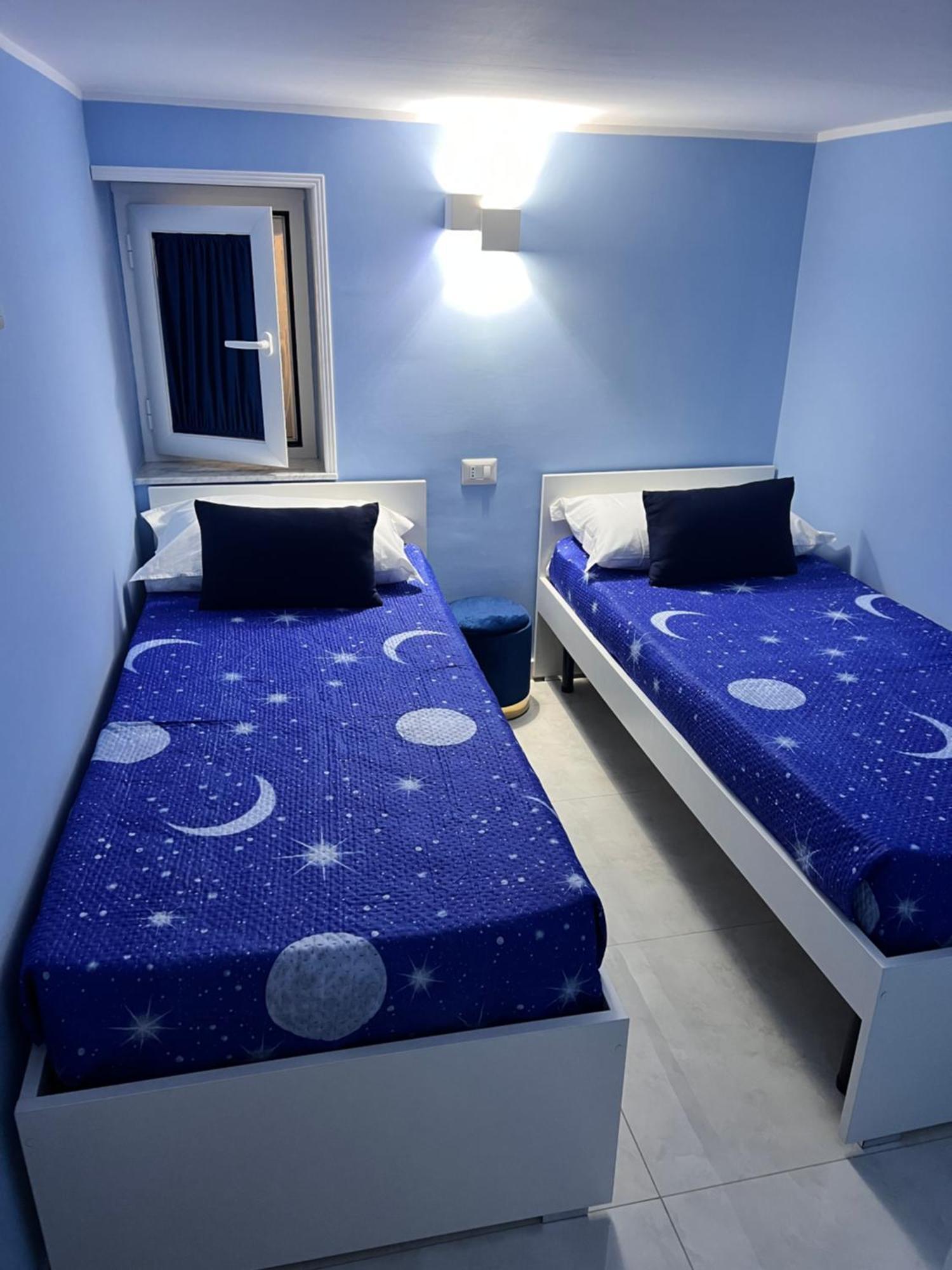 Ira House Apartment Naples Luaran gambar